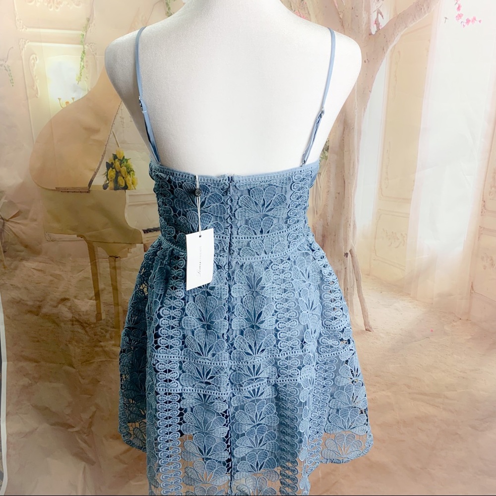 NEW Lovers & Friends TINSLEY LACE MINI DRESS DUSTY BLUE - Picture 6 of 11